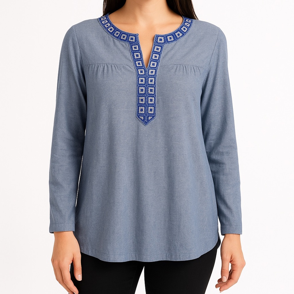 Vineyard Vines Blue Split Neck Tunic with Embroidery. Boho- chic.  Size Medium